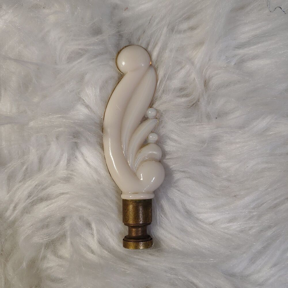 VTG 1940s Aladdin Moonsheaf Plume Opalescent Glass Lamp Finial 4"
